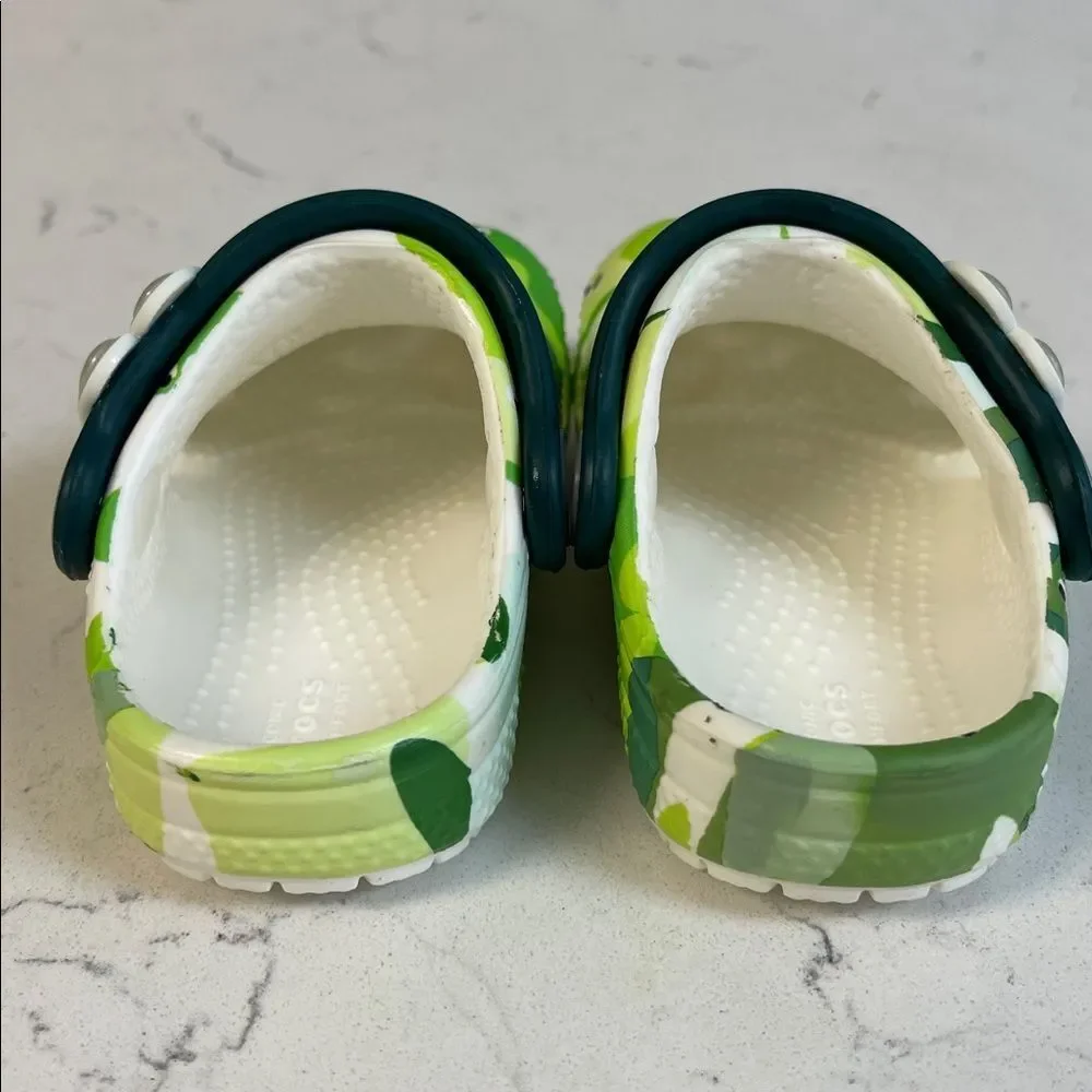 KIDS' CROCS TODDLER CLASSIC GLOW SLIME MONSTER CLOG Size 4 C